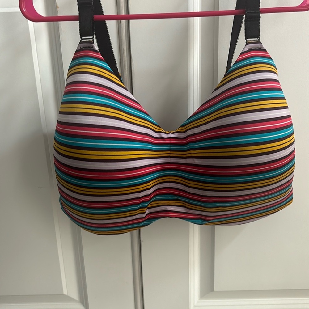 Torrid 44H K’nex Colorful Reversible Striped Bra